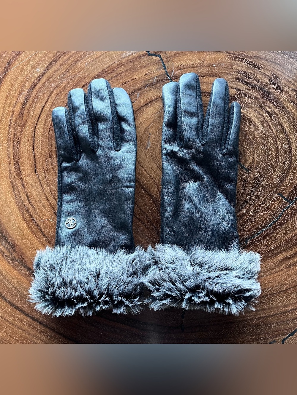 NWOT Adrienne Vittadini Black Genuine Leather Gloves, Wool Palm Fur Cuff, Size M